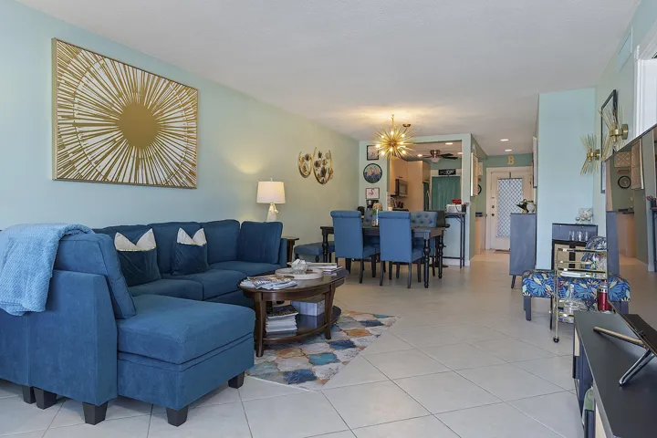 455 Paradise Isels Blvd - #404. -133