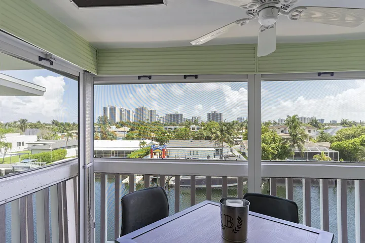 455 Paradise Isels Blvd - #404. -130