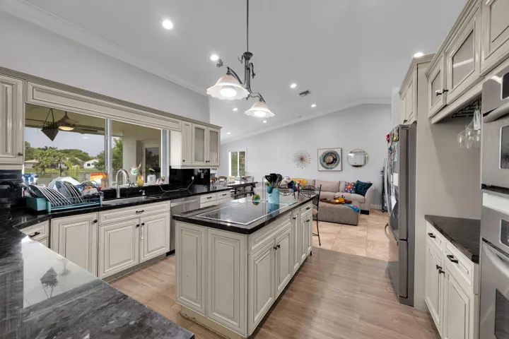 5791 Hawkes Bluff Ave 00033