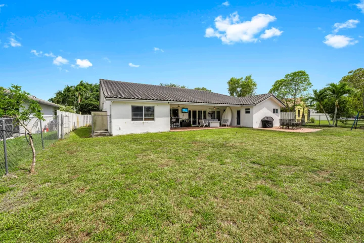 5791 Hawkes Bluff Ave 00022