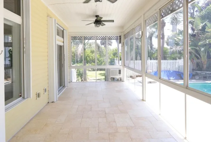 400 Seaside lane