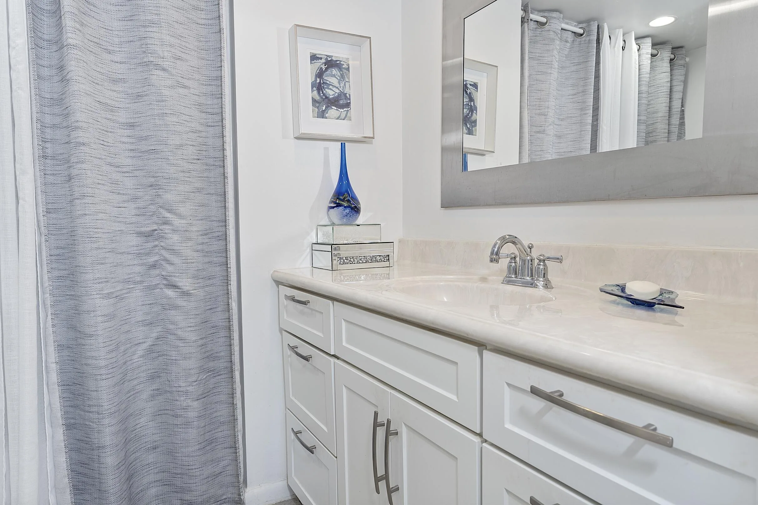Master Bathroom - tub/shower combination