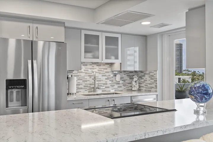 Quartz Countertops, S/S Appliances