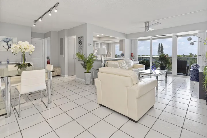 2841 N Ocean Blvd - #602 -001