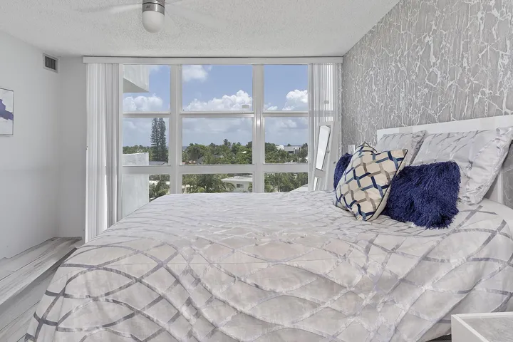 Master Suite - Direct Ocean View