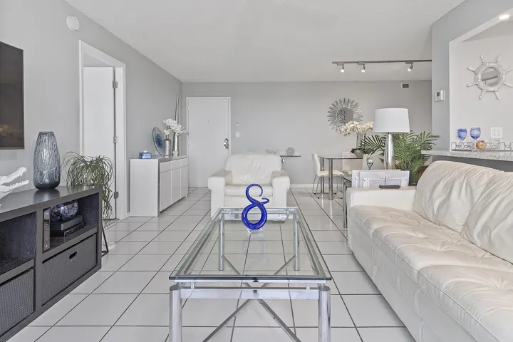 2841 N Ocean Blvd - #602 -009