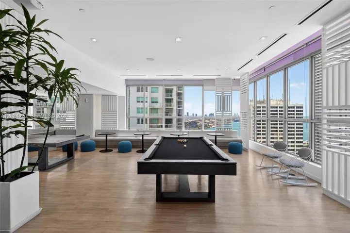 owners lounge