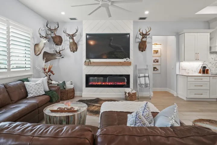 4255 79th Street 018