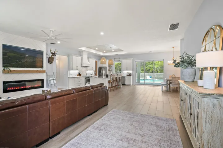 4255 79th Street 016
