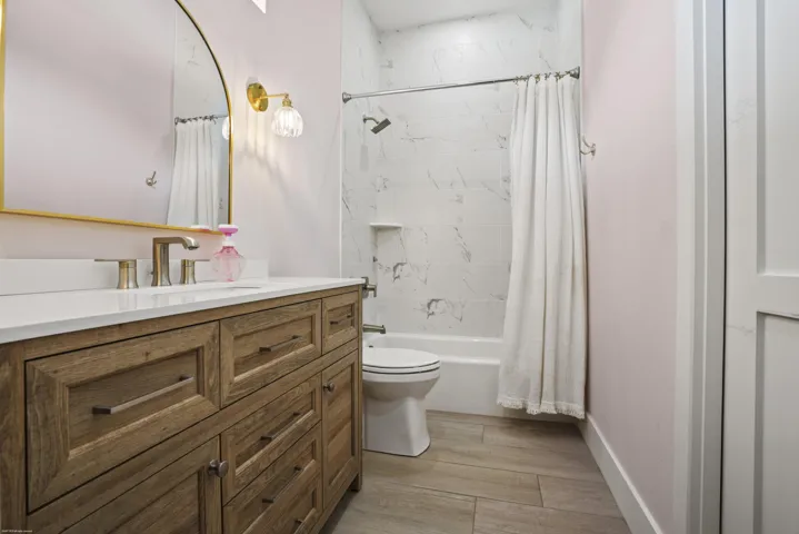 4255 79th Street 037