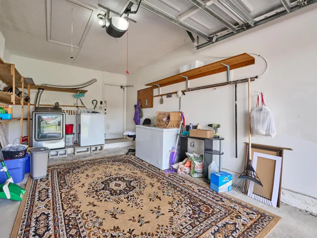 5197 Minto Rd Villa washer dryer garage