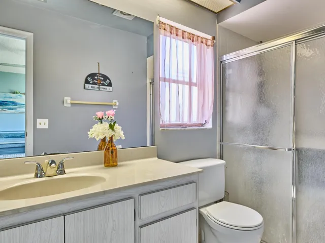 5127 Minto Villa Primary bathroom