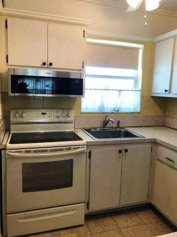 Kitchen 3