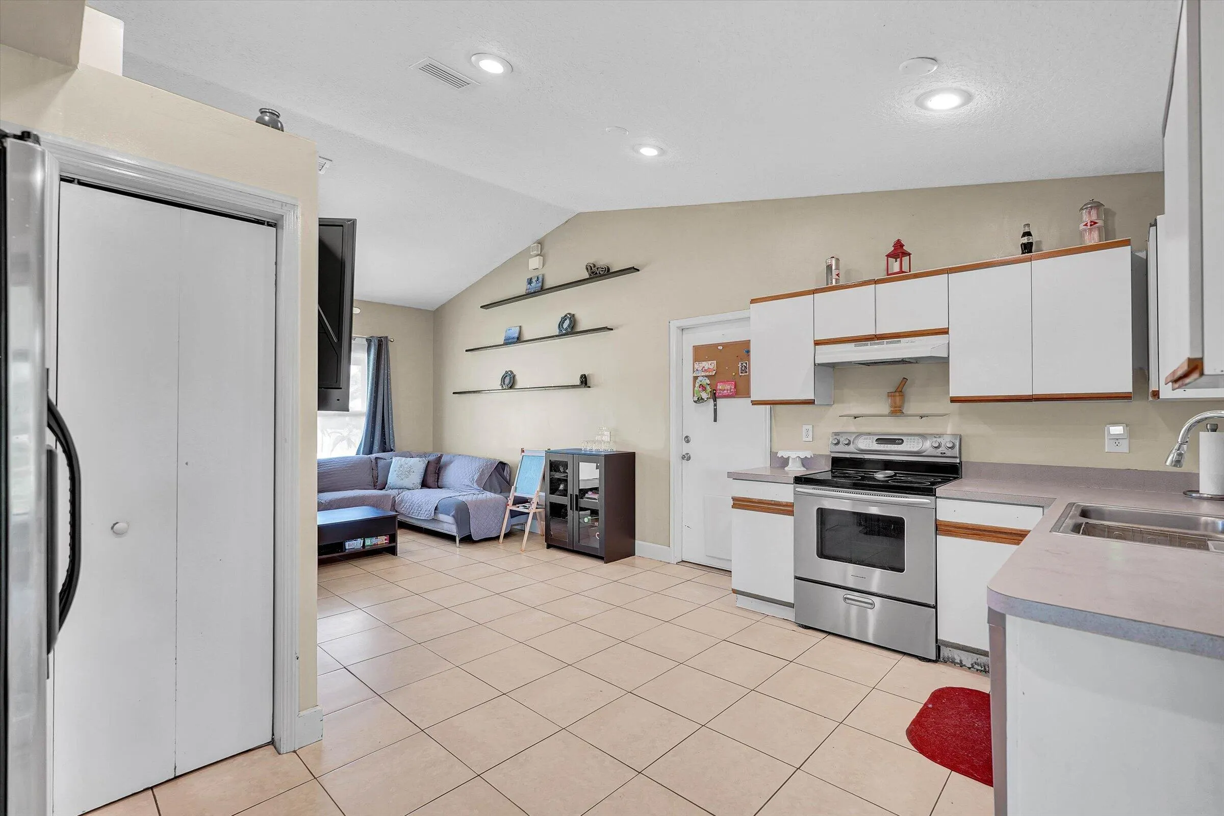 22-14844 63rd Ct N-22