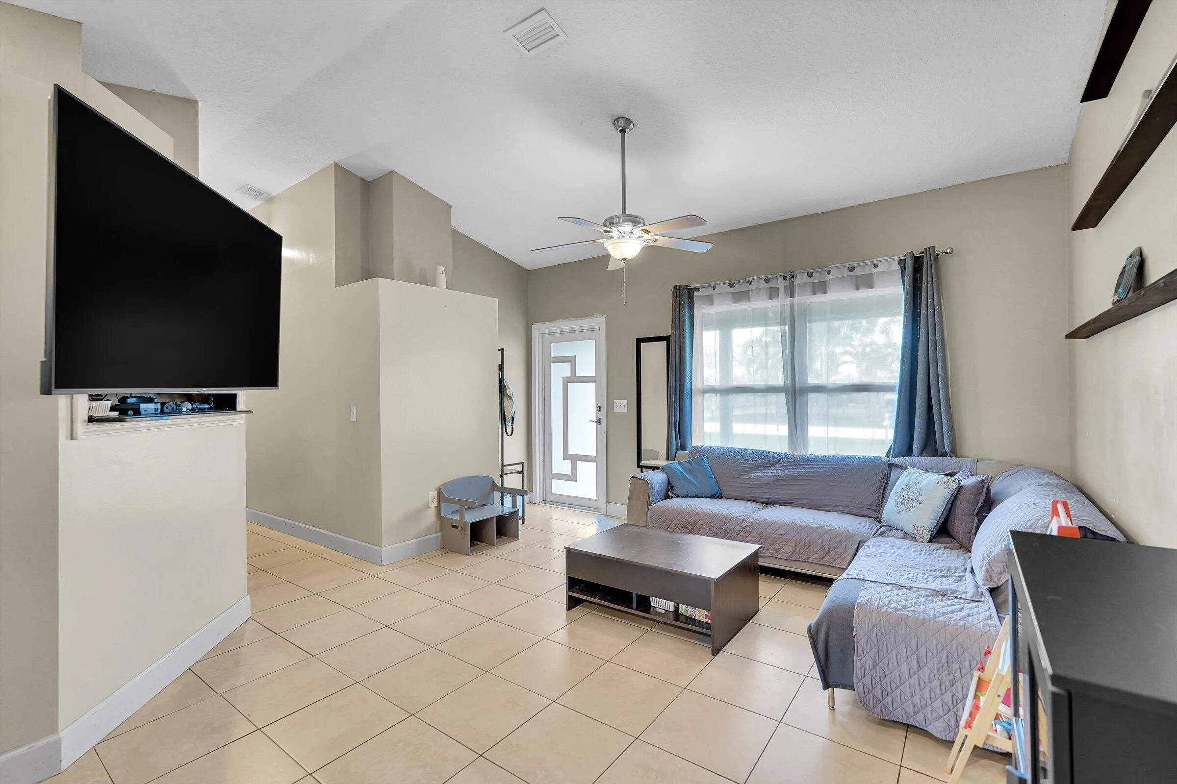 08-14844 63rd Ct N-8
