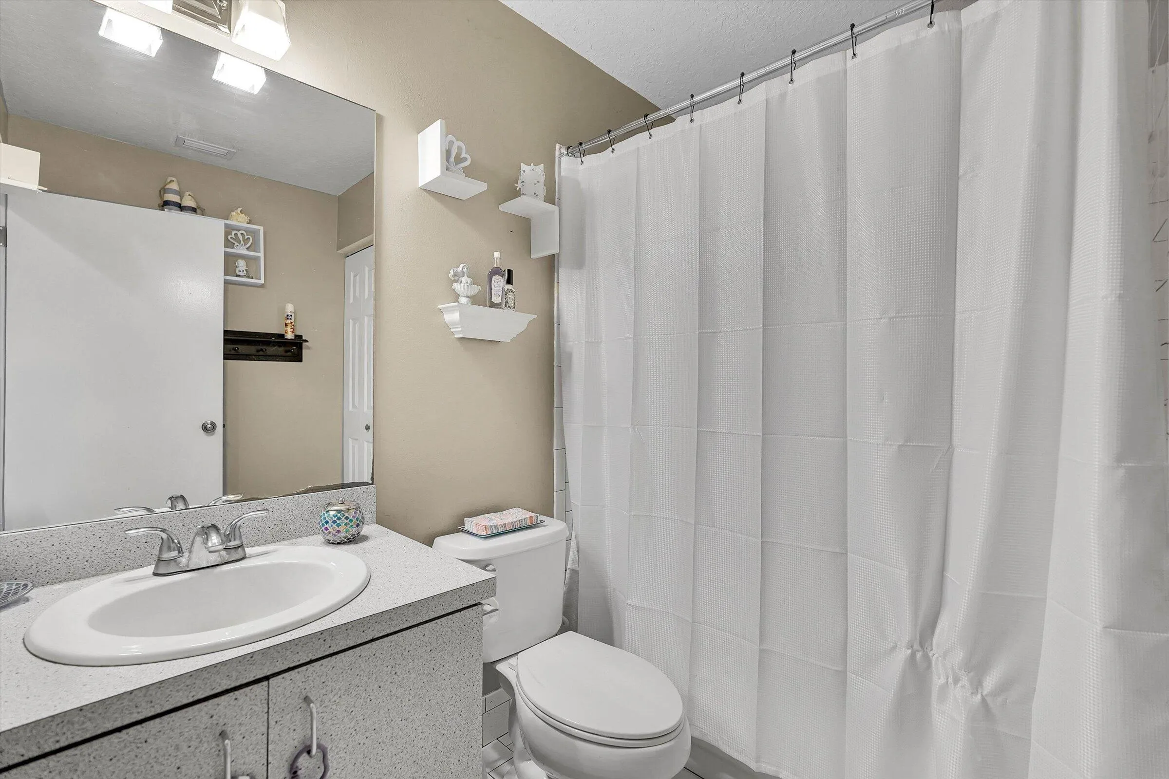 17-14844 63rd Ct N-17