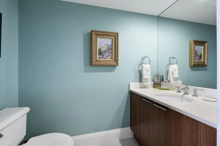 2650 Lake Shore Dr Unit 1602-large-017-0