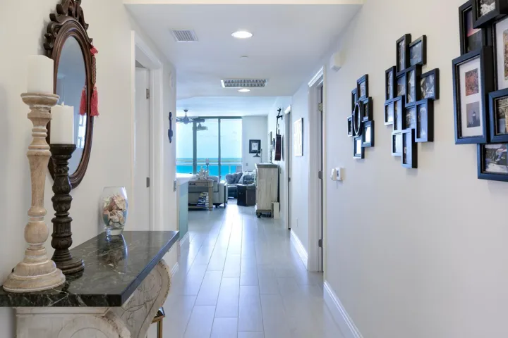 2650 Lake Shore Dr Unit 1602-large-029-0
