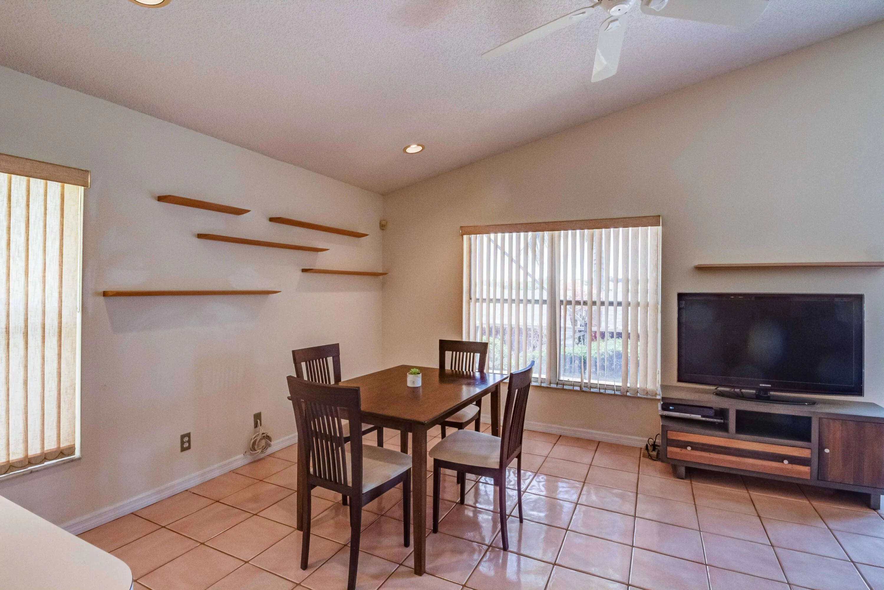 7130 Michigan Isle Rd (15 of 25)