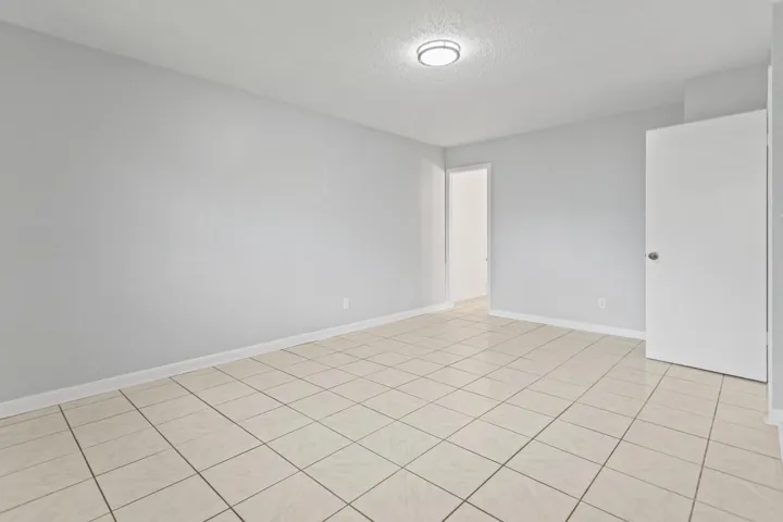 585A7655