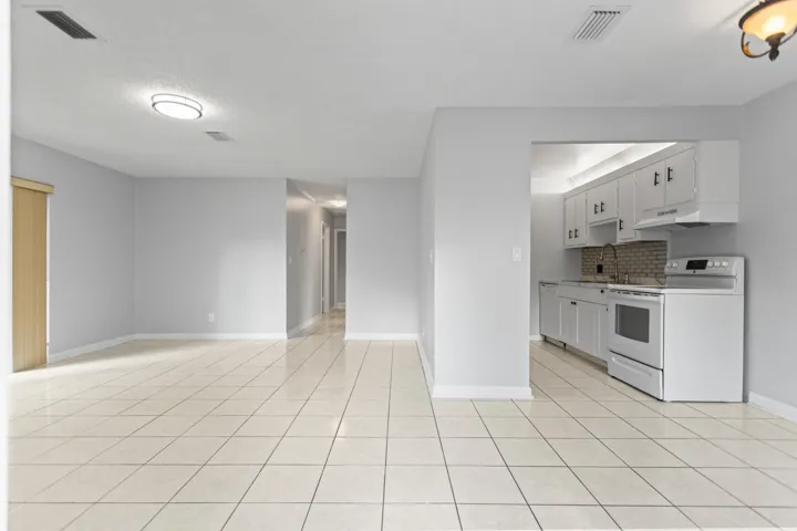 585A7529