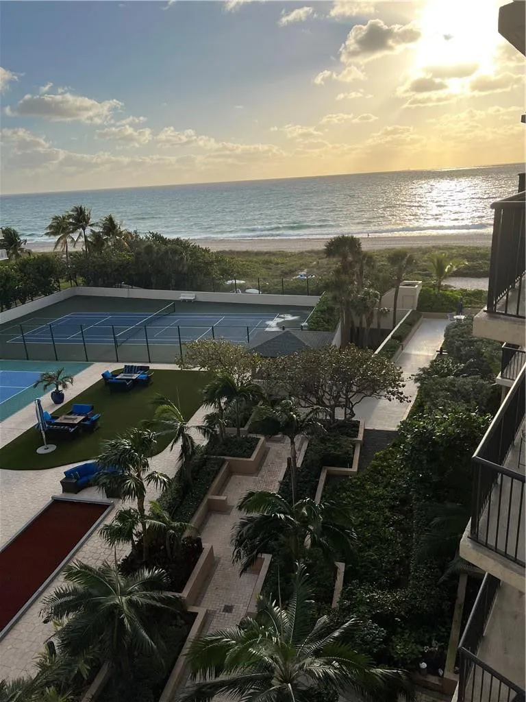 Recreational Amenities, tennis court, pickleball, miniature golf