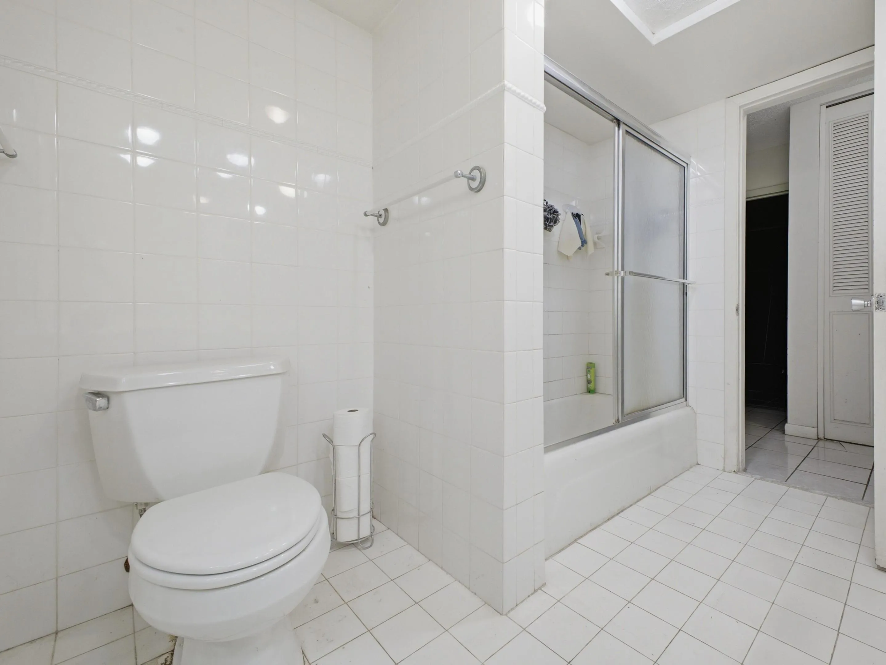 Guest Bathroom 2