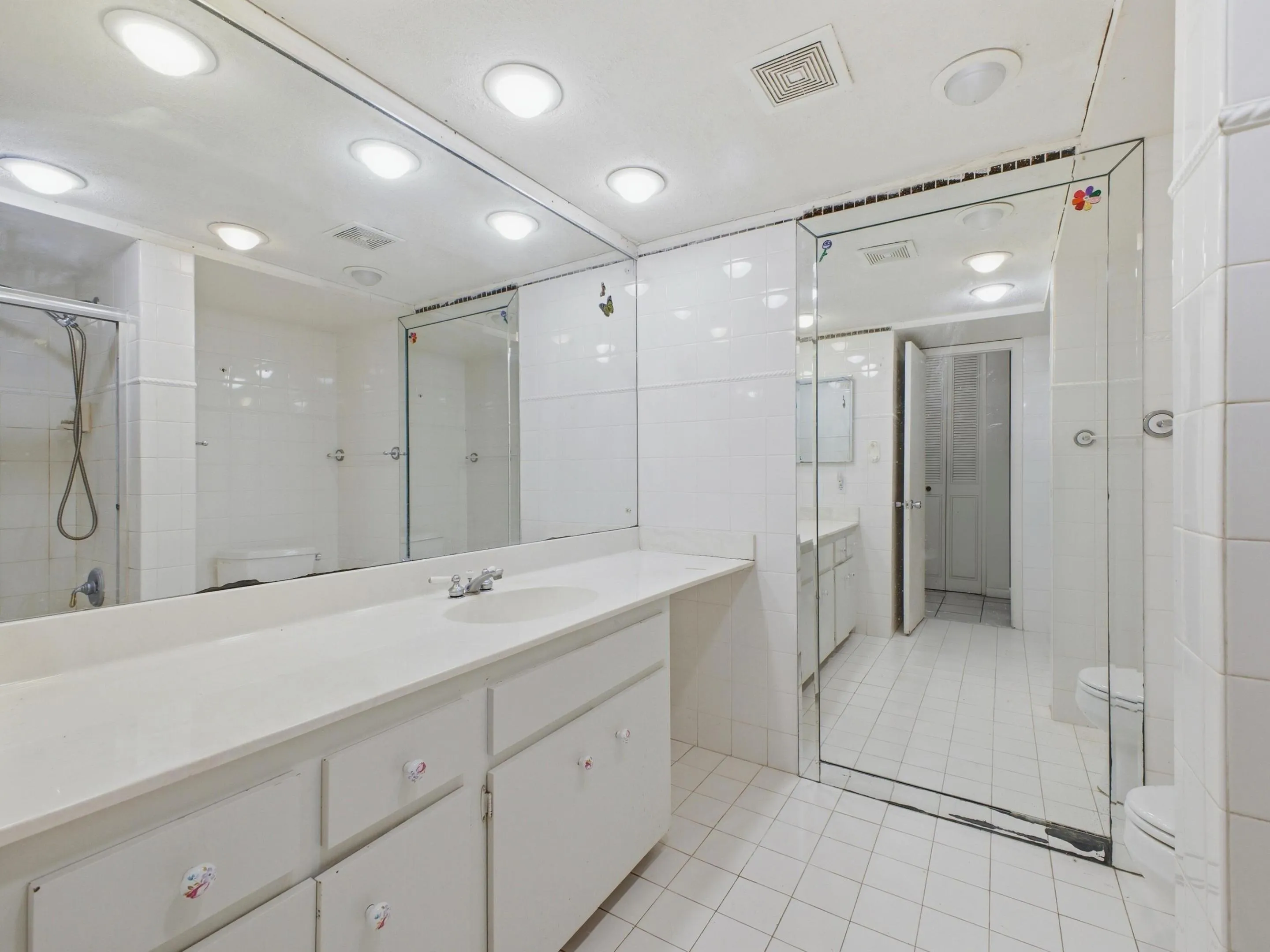 Guest Bathroom 1