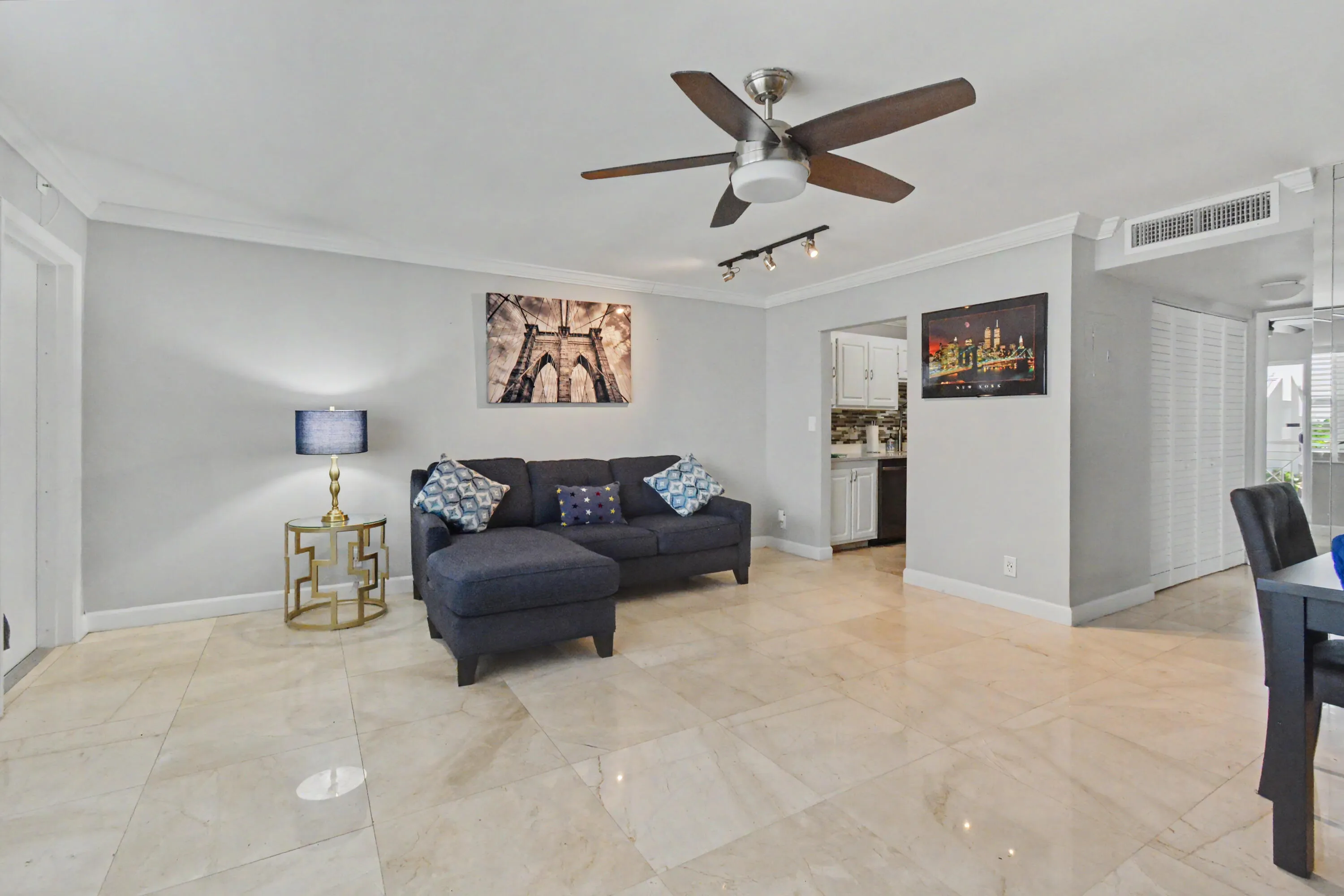 02_2840 NE 14TH STREET CAUSEWAY 405A (AN