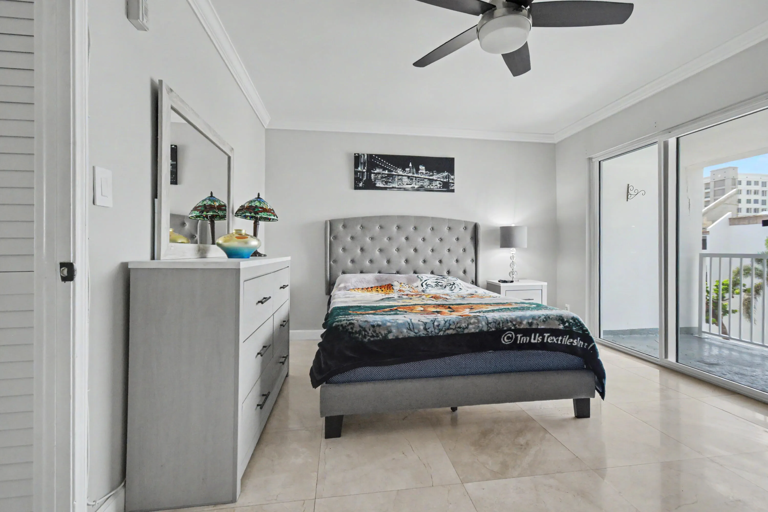 11_2840 NE 14TH STREET CAUSEWAY 405A (AN