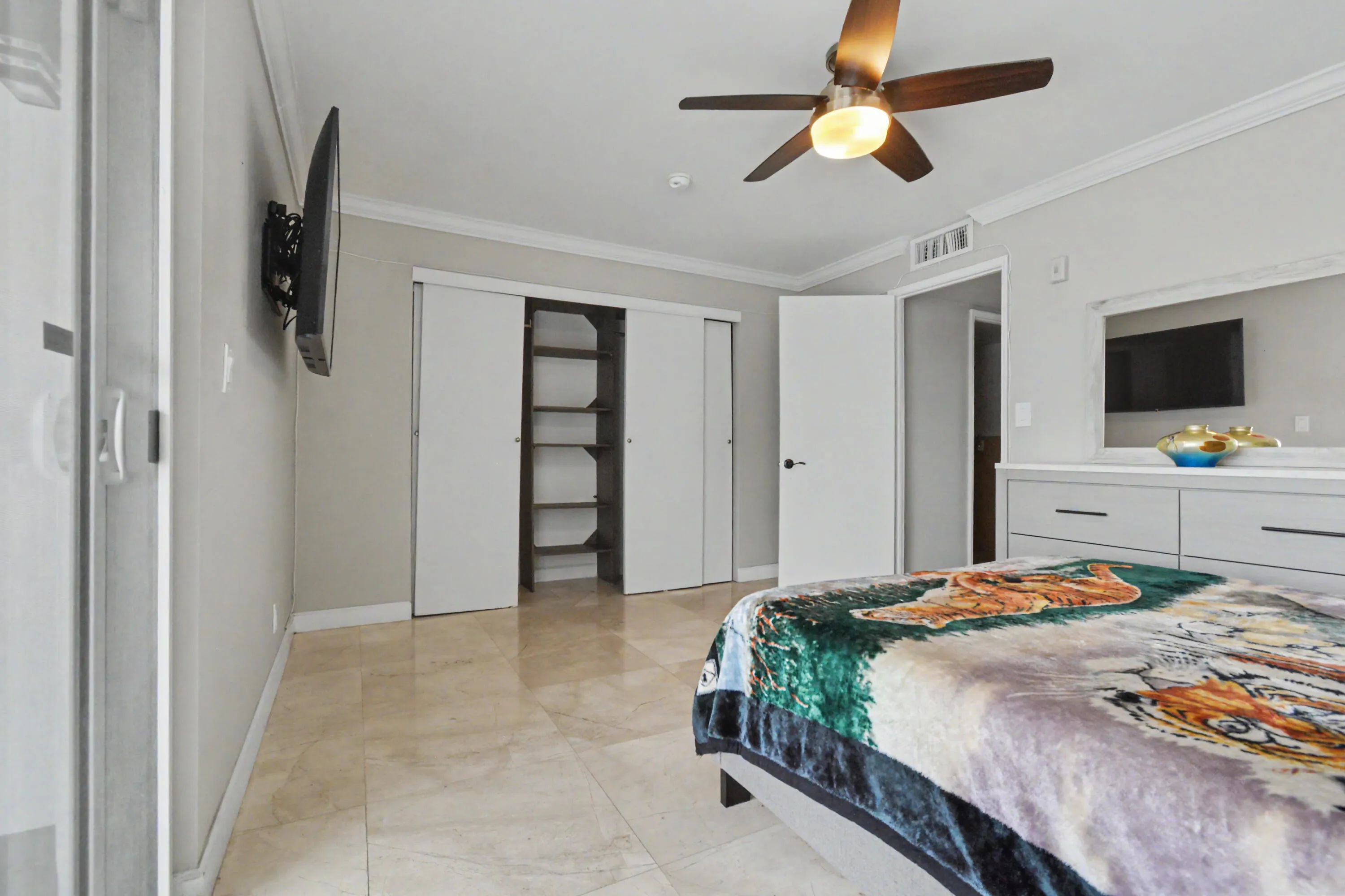 15_2840 NE 14TH STREET CAUSEWAY 405A (AN