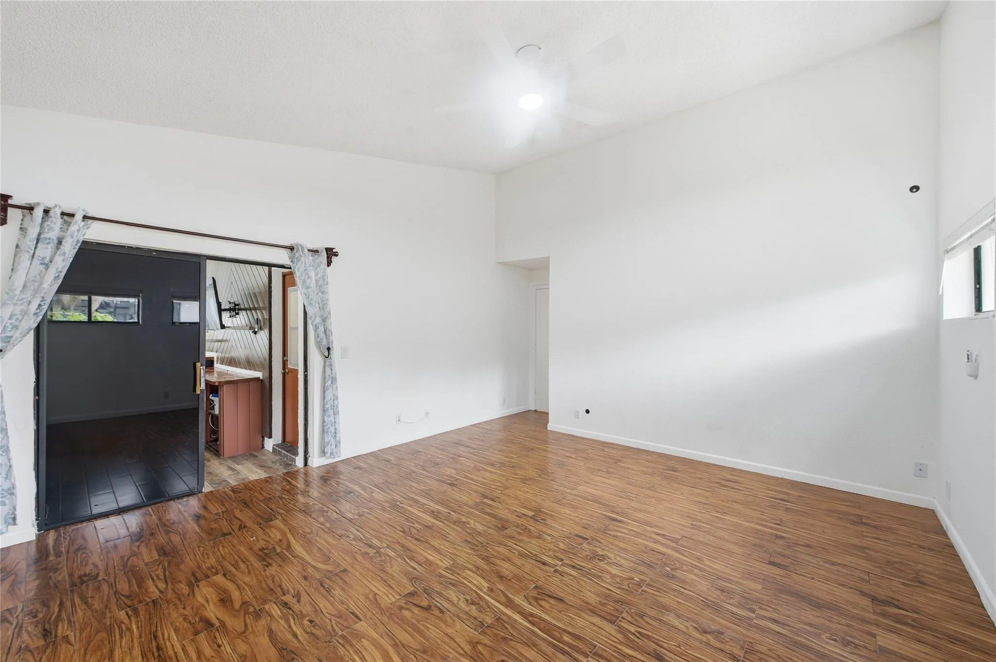 mainbedroom