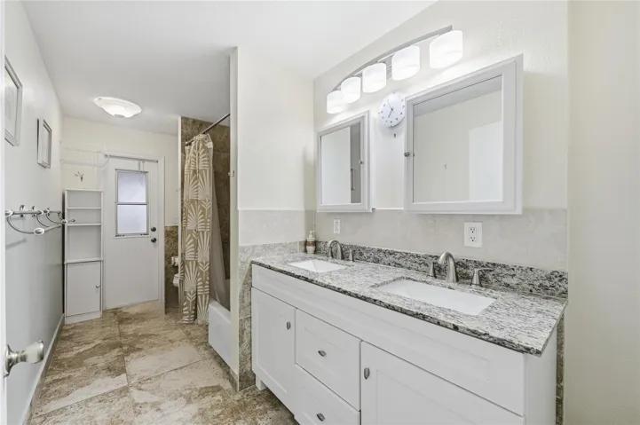 Guest bath 2