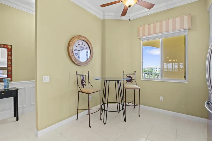 Breakfast area in kitchen
