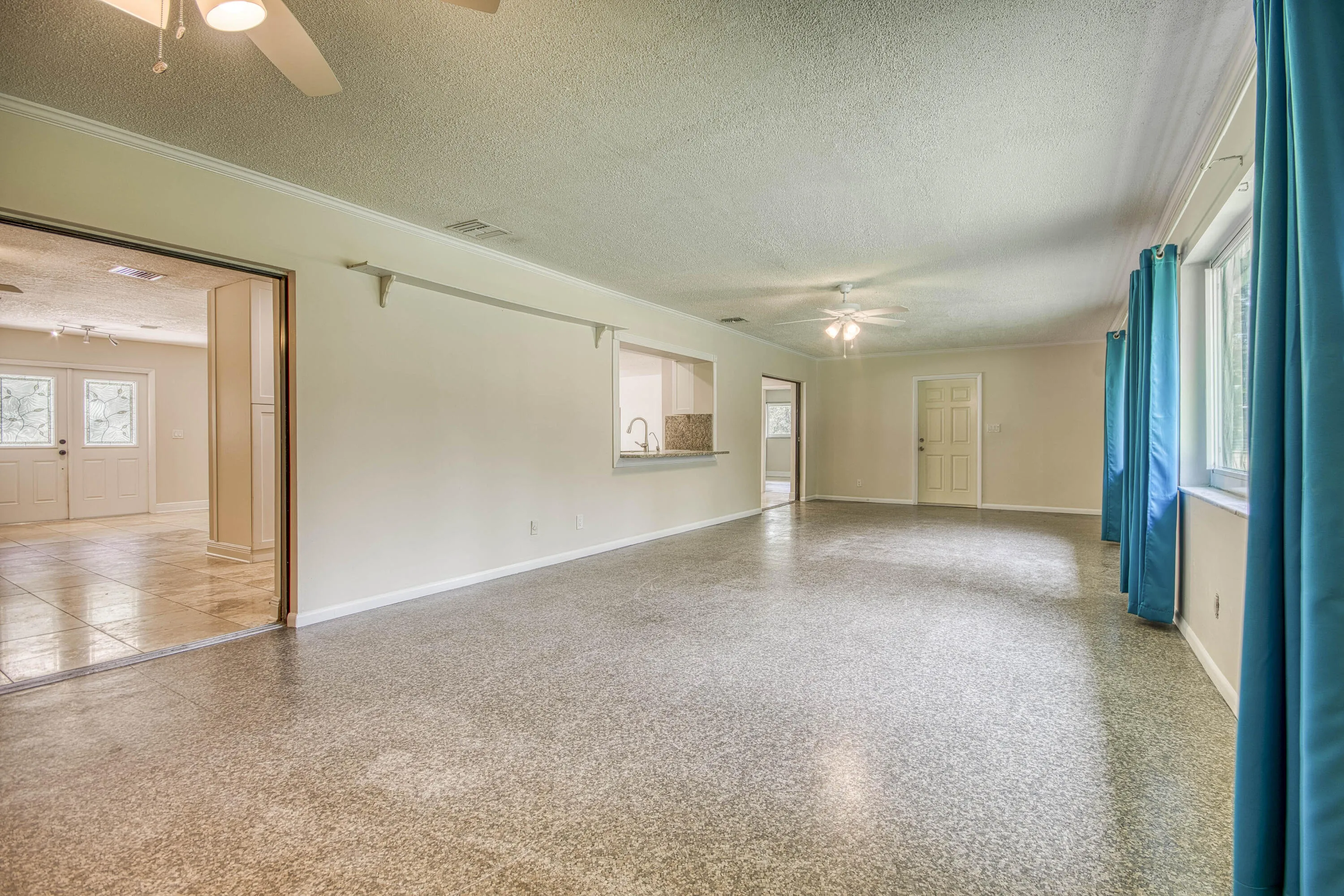 _IMG9725_HDR-dining-C
