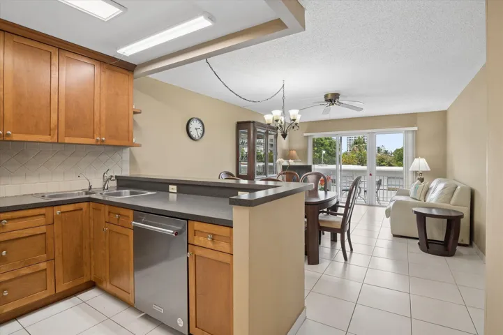 01-Carbonara-550 Bayshore Dr #314-1