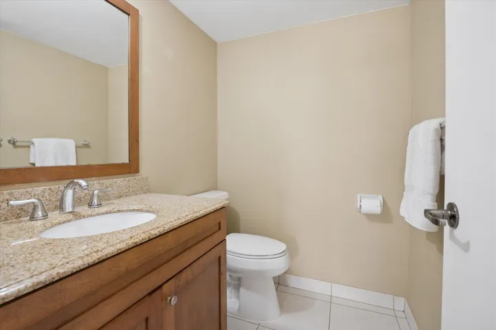 11-Carbonara-550 Bayshore Dr #314-11