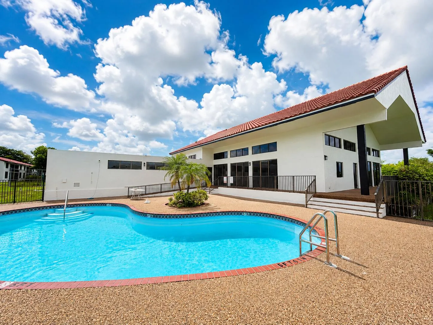 Clubhouse & Pool