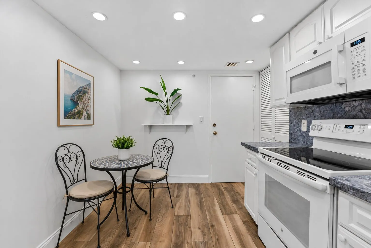 Kitchen Virtually Staged