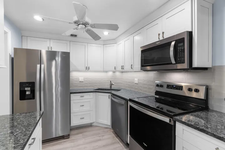 Beautifully remodeled Kitchen