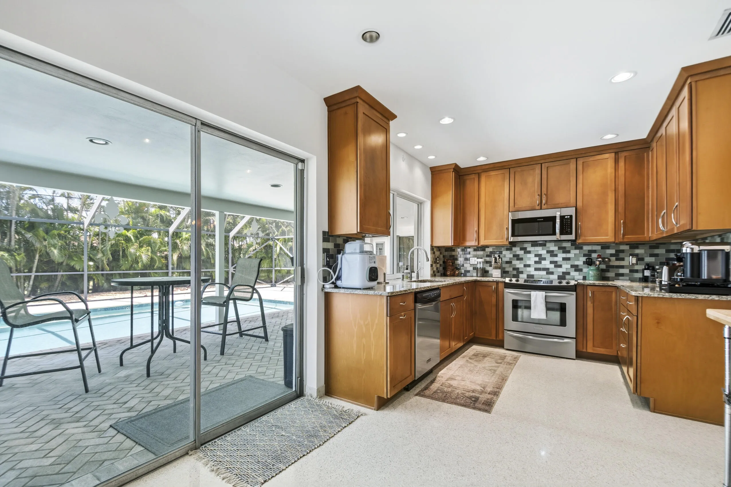 Kitchen Maple Cabinets