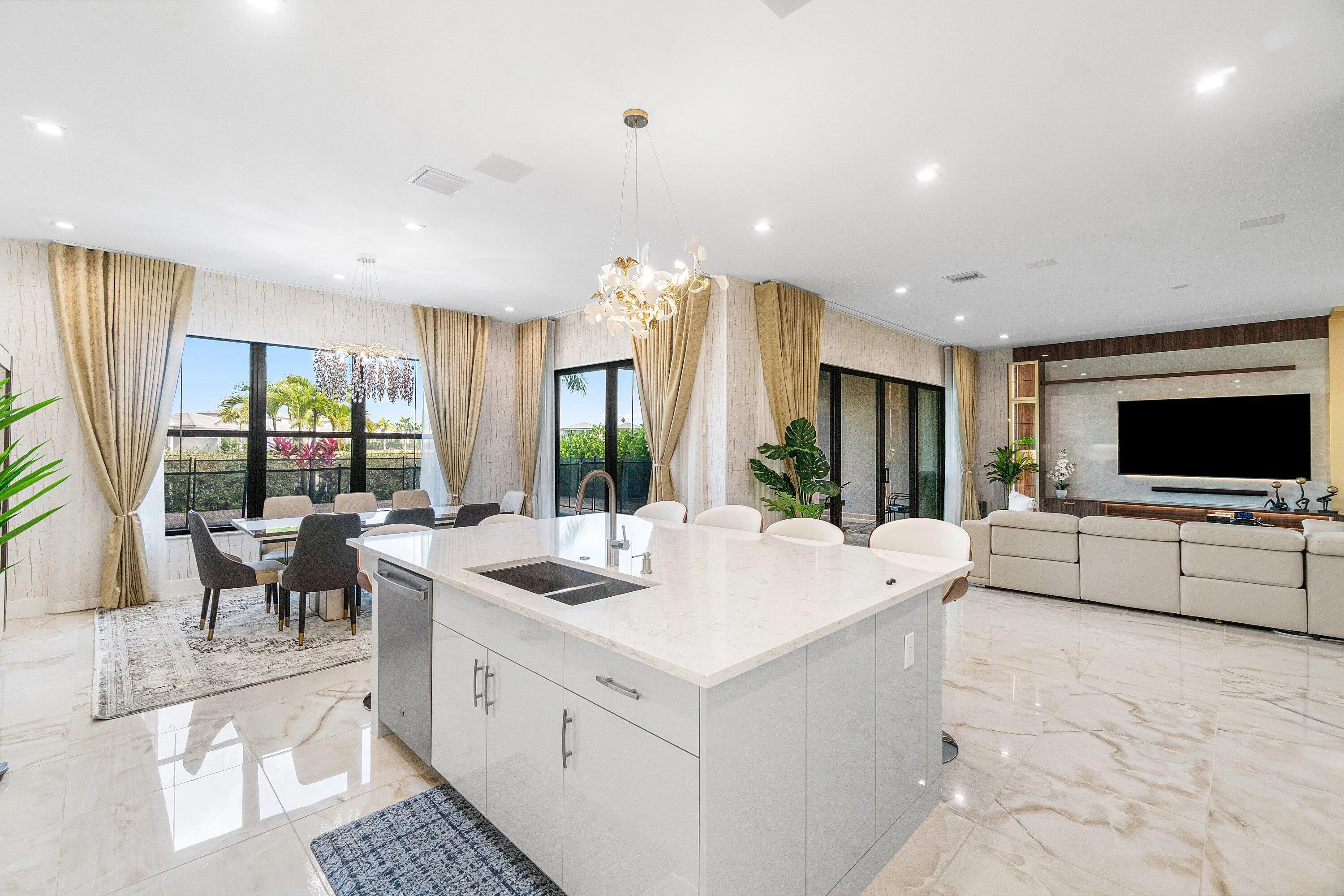 016-8233CrystalDownsAvenue-BocaRaton-FL-
