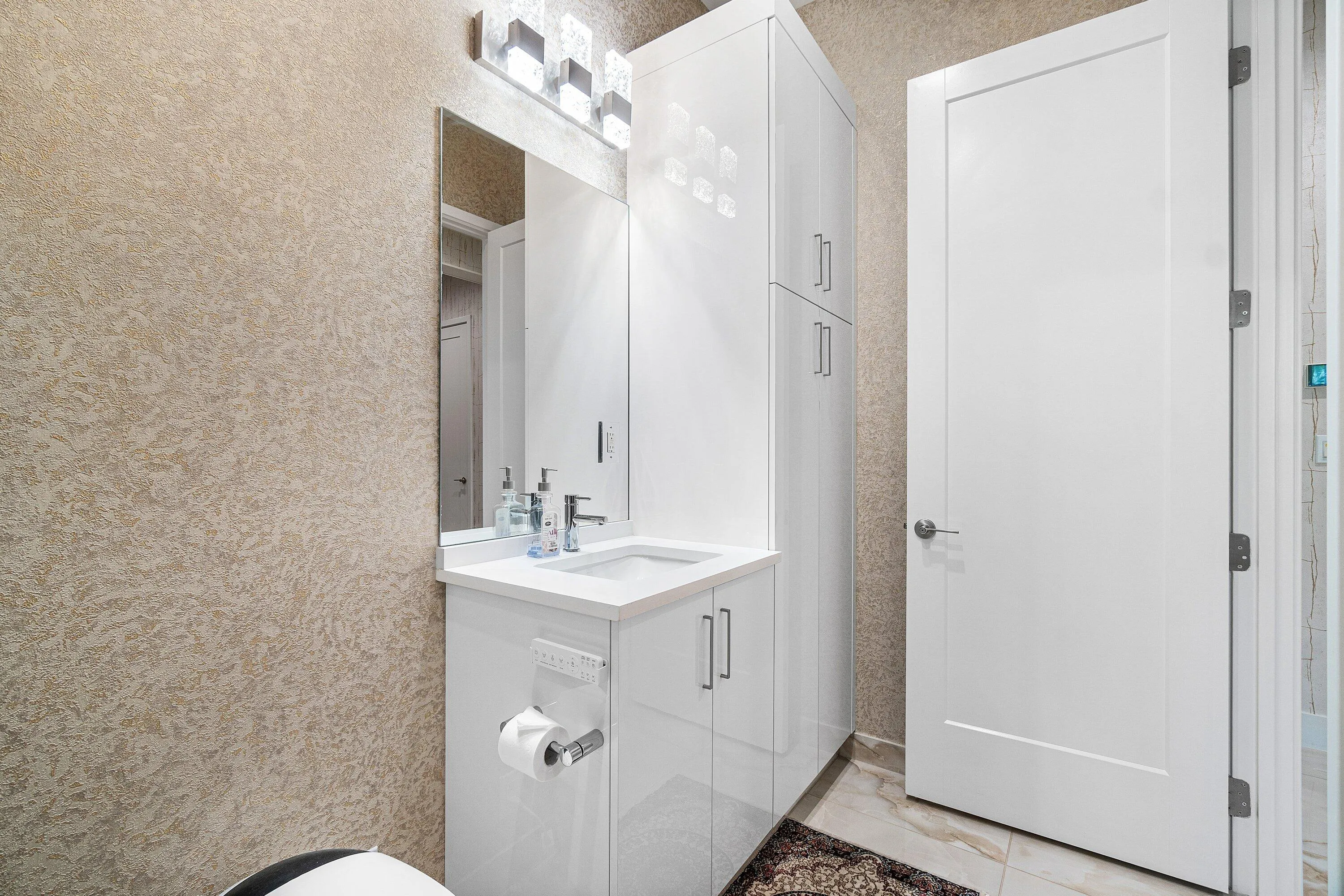 022-8233CrystalDownsAvenue-BocaRaton-FL-