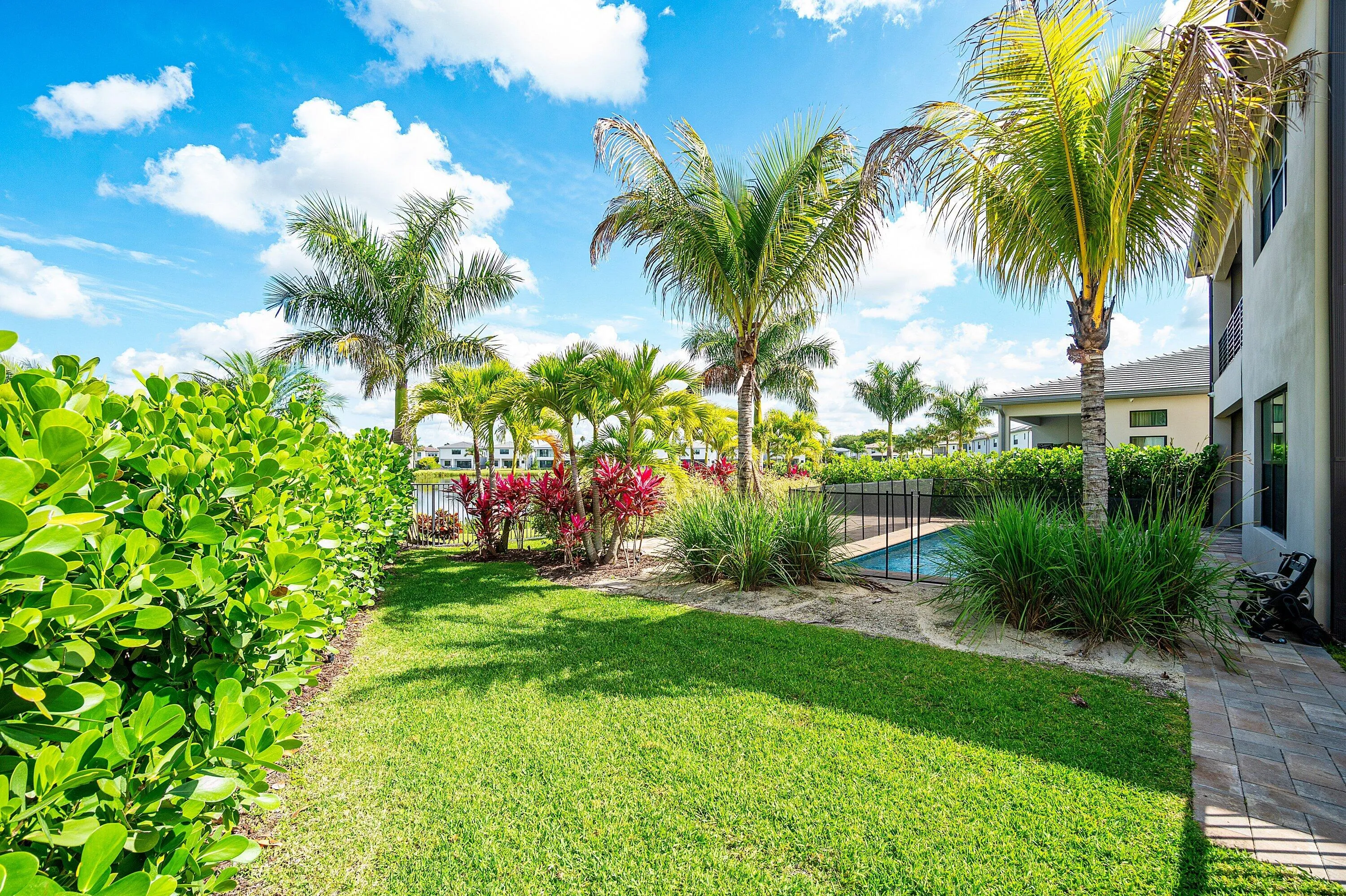 056-8233CrystalDownsAvenue-BocaRaton-FL-