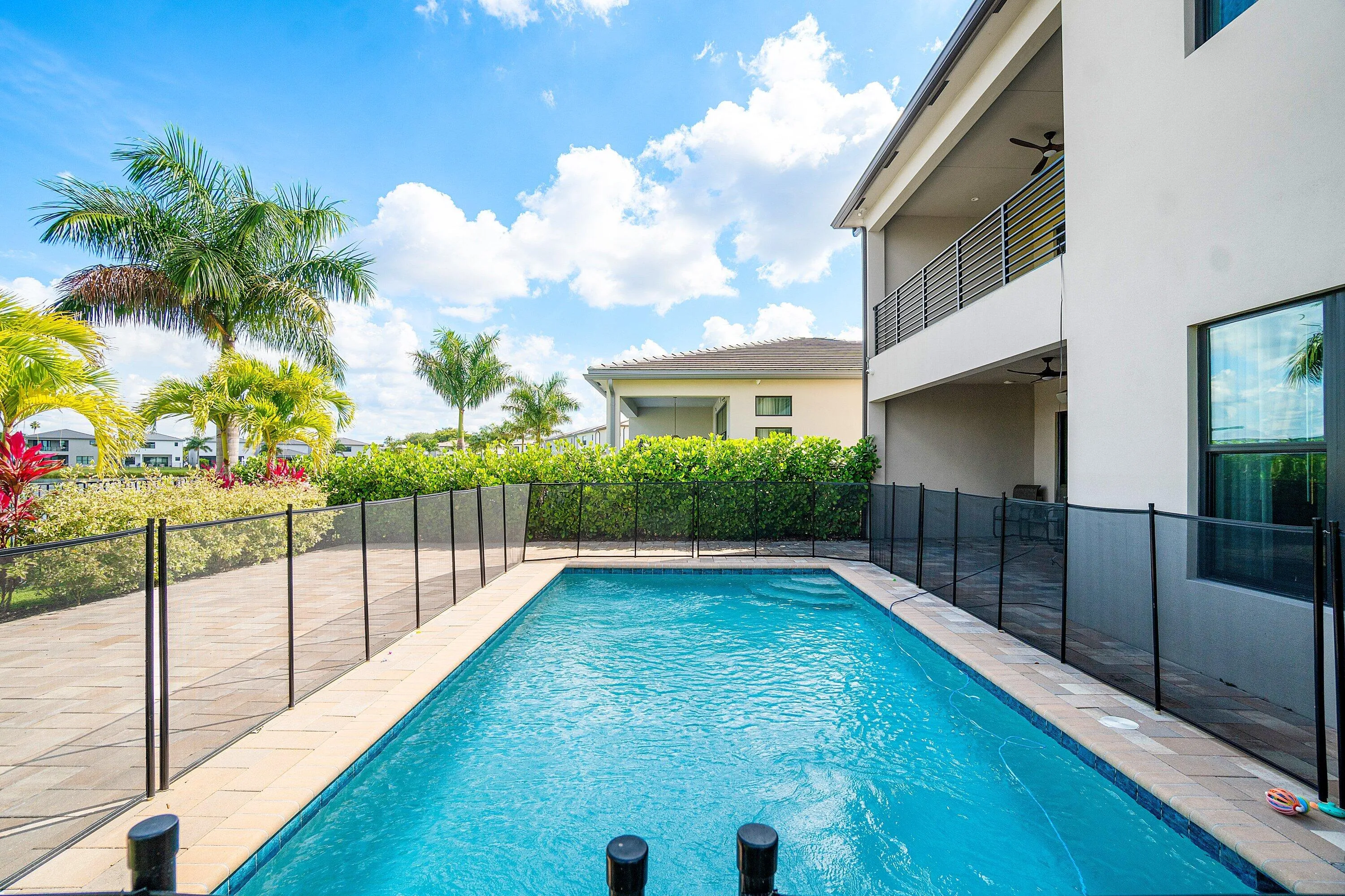 054-8233CrystalDownsAvenue-BocaRaton-FL-