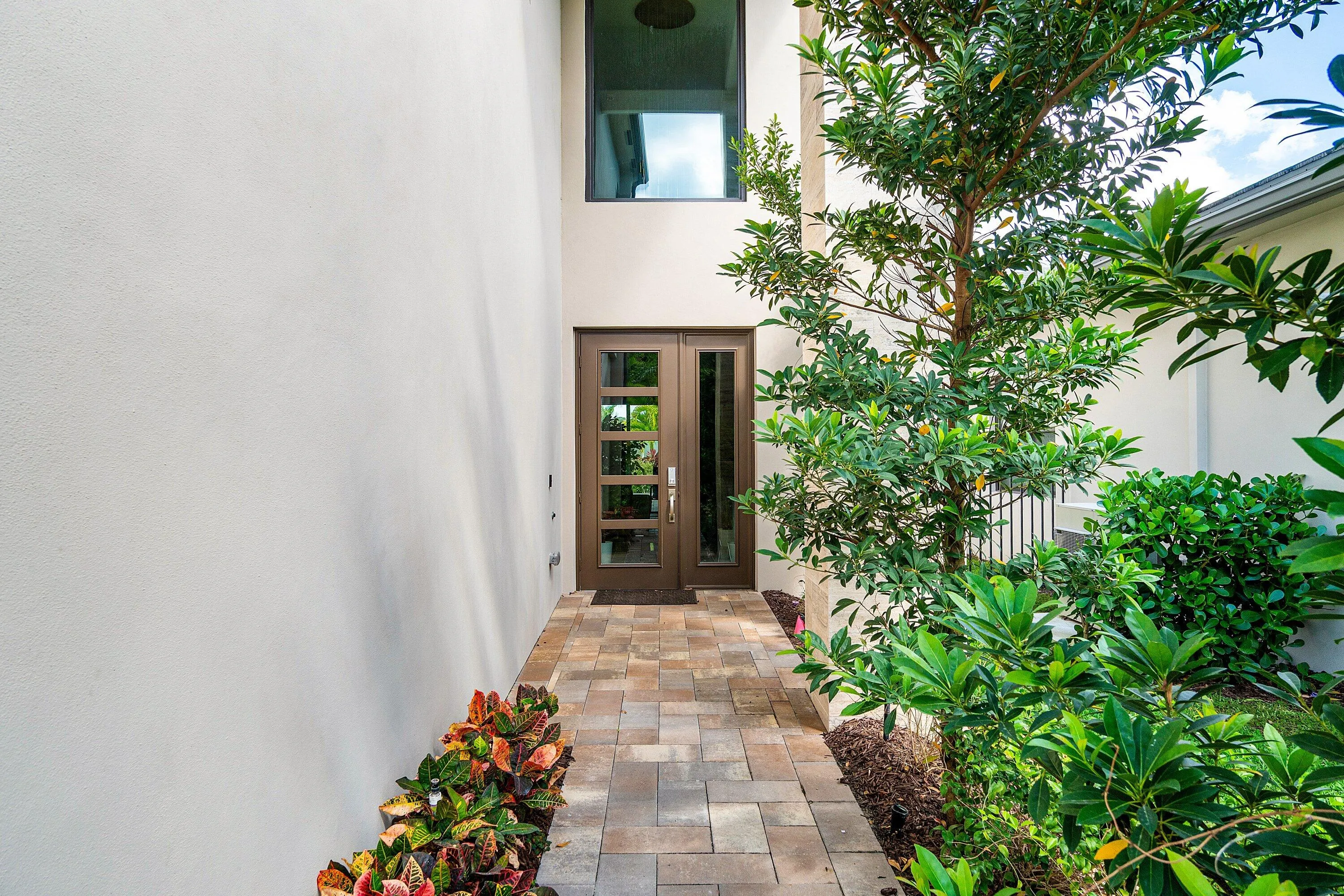 004-8233CrystalDownsAvenue-BocaRaton-FL-