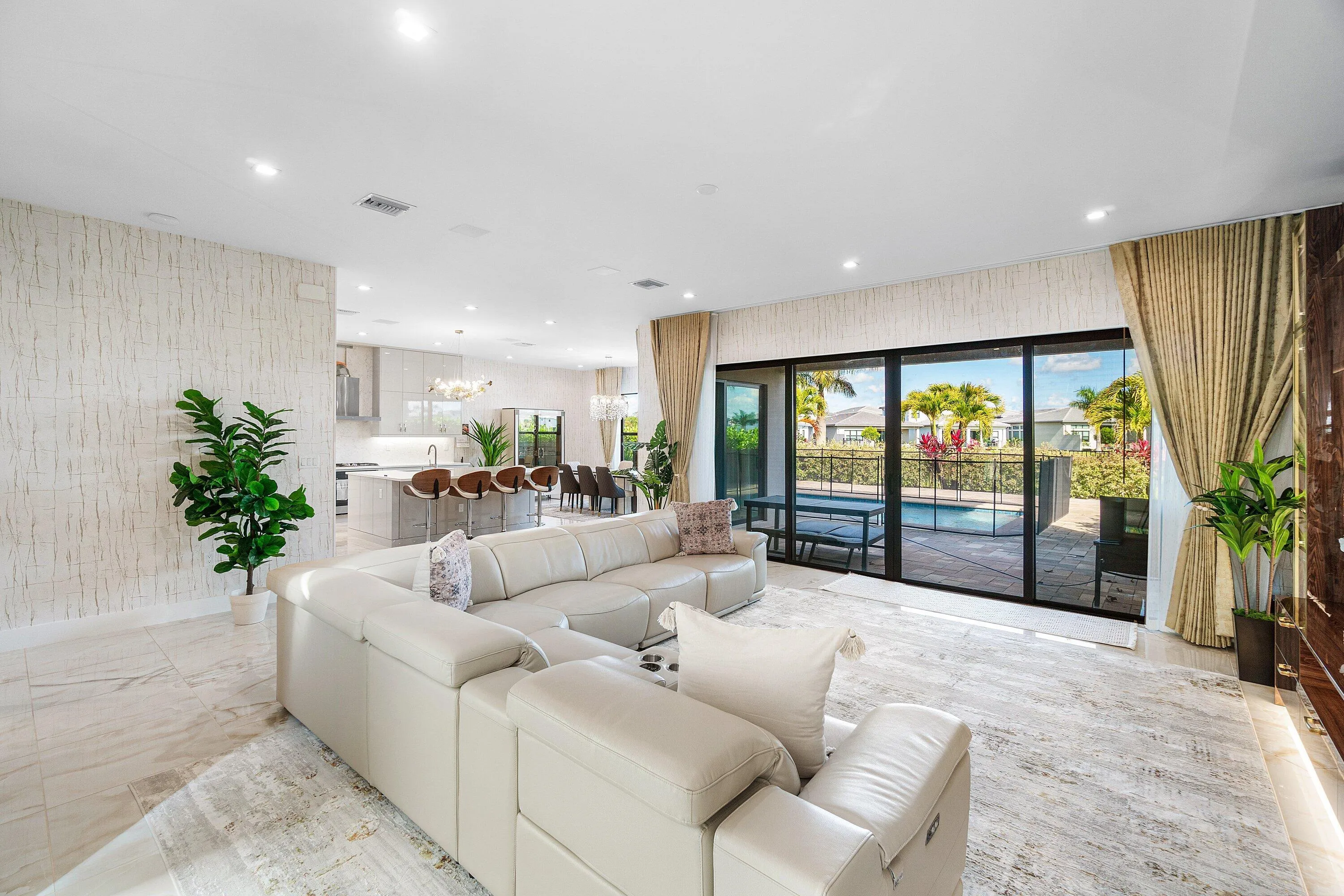007-8233CrystalDownsAvenue-BocaRaton-FL-