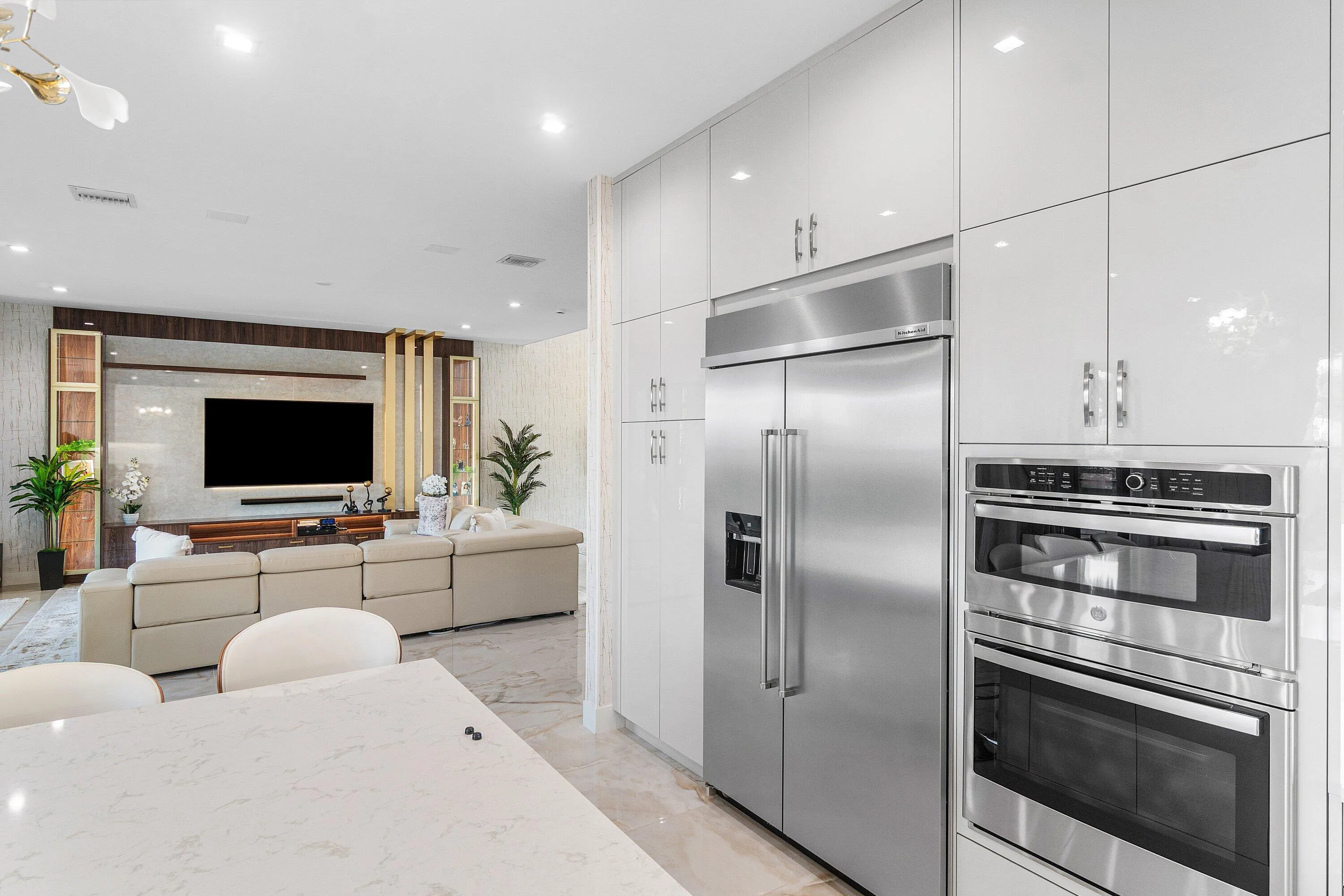 017-8233CrystalDownsAvenue-BocaRaton-FL-