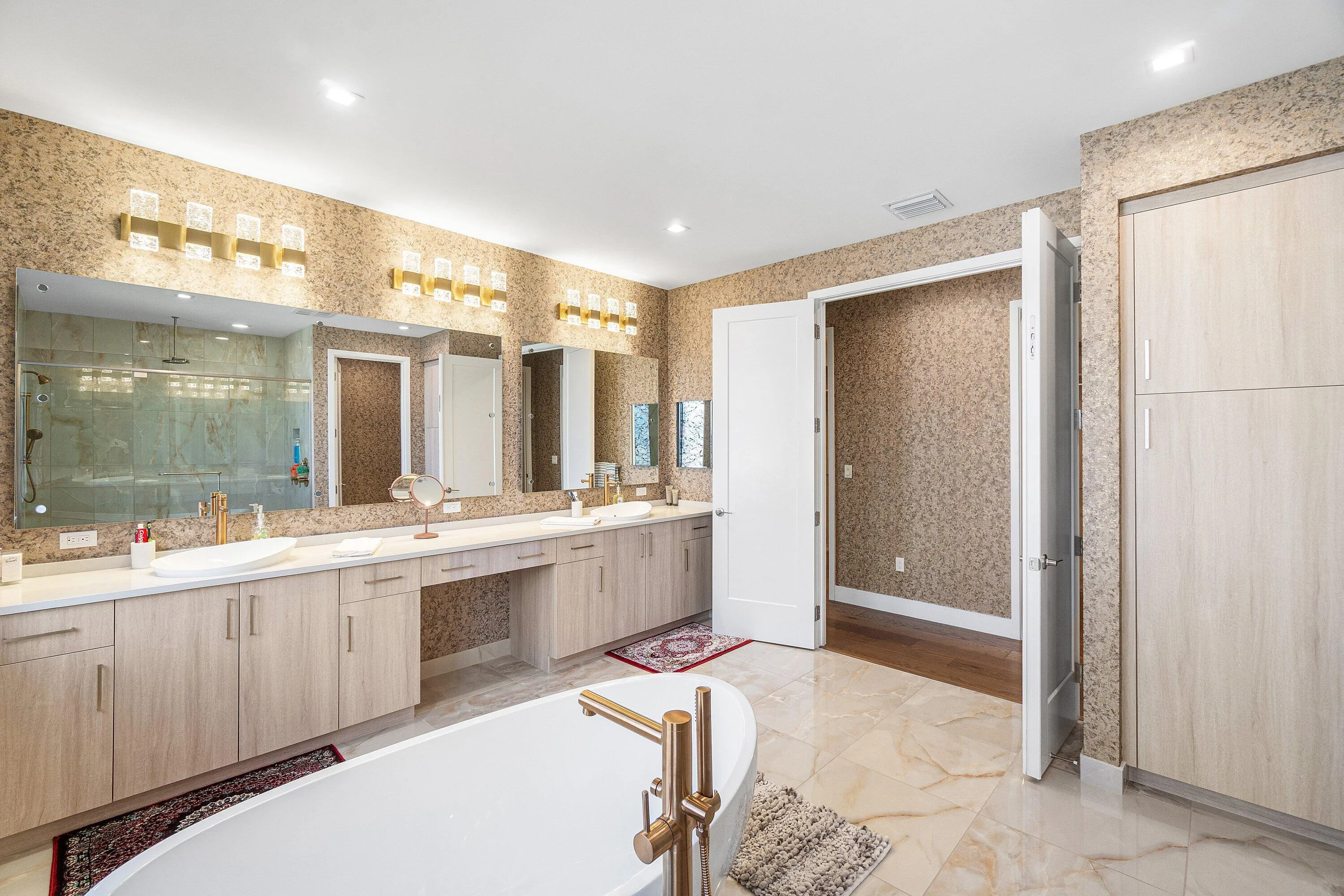 039-8233CrystalDownsAvenue-BocaRaton-FL-