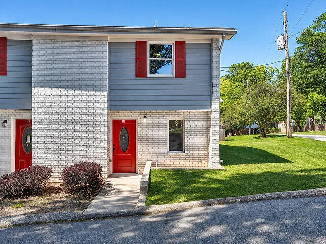 1838DunlapAvenue-26